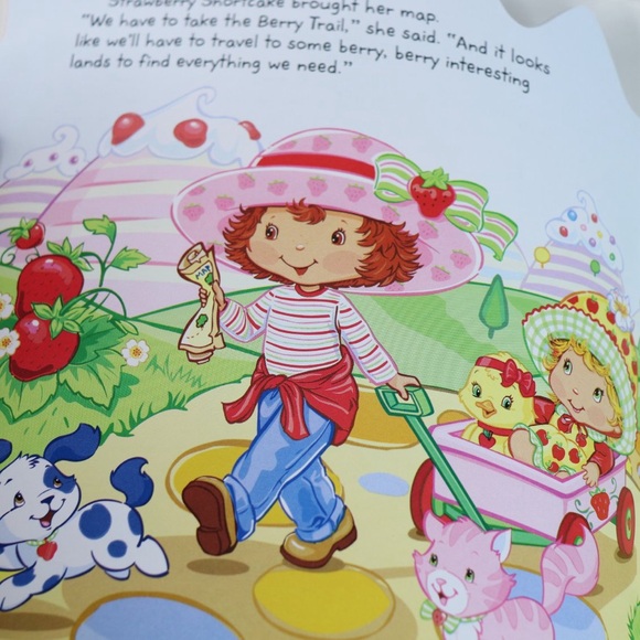 2003 Strawberry Shortcake The Berrylicious Bake-off Book Scratch and Sniff - Picture 11 of 12
